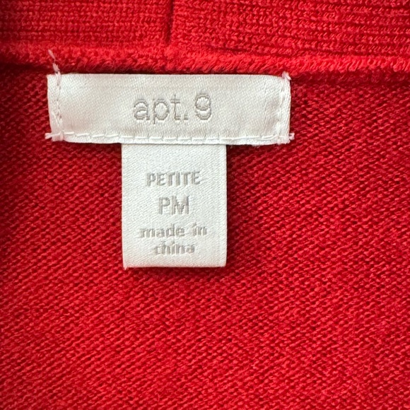 apt. 9 red sweater size PM - Picture 4 of 4